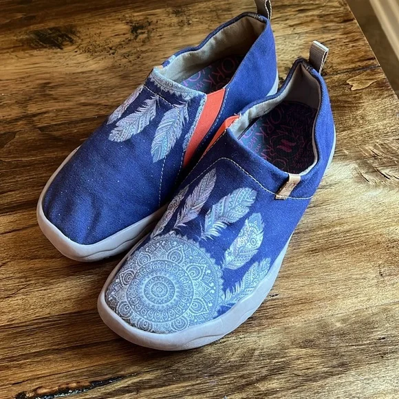 UIN Dreamcatcher Slip-On Shoes - Picture 3 of 13